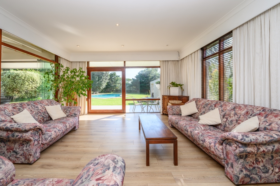 4 Bedroom Property for Sale in Walmer Eastern Cape